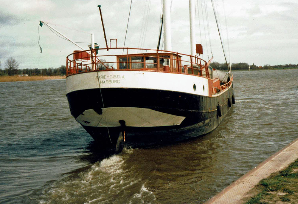 Umbau zum Segelschiff Banjaard in Kampen